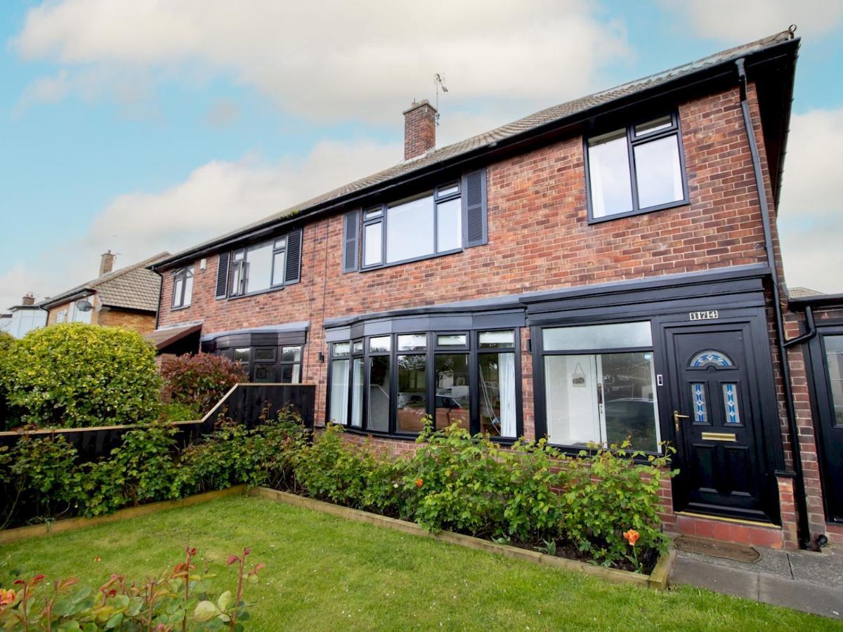 Pass The Keys Welcoming Family Home North Shields Exterior photo