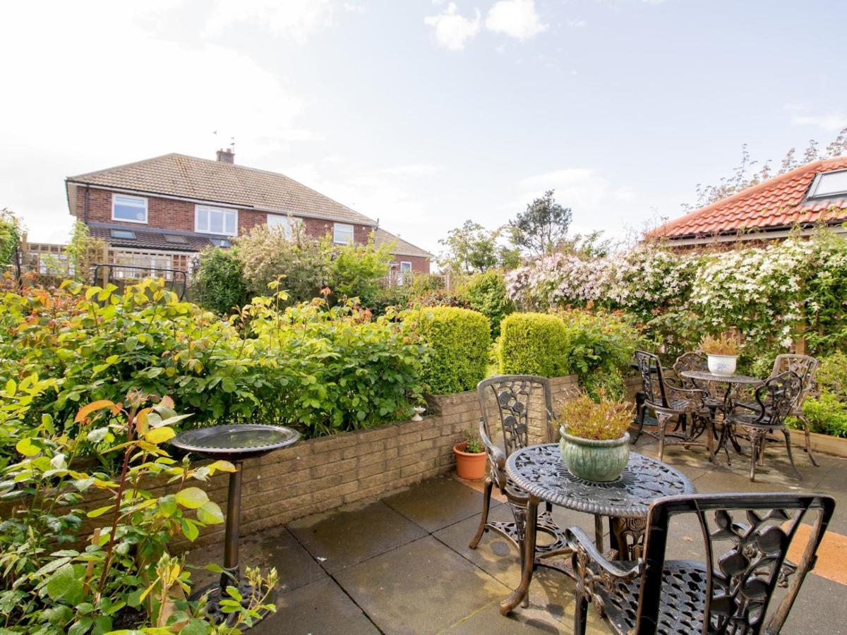 Pass The Keys Welcoming Family Home North Shields Exterior photo